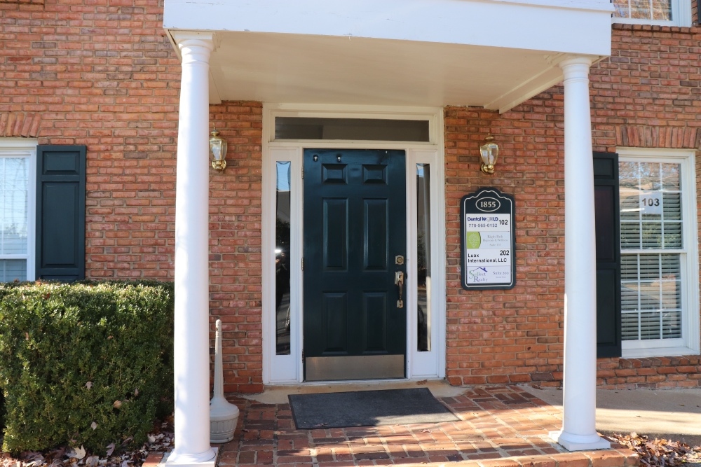East Cobb Entrance
